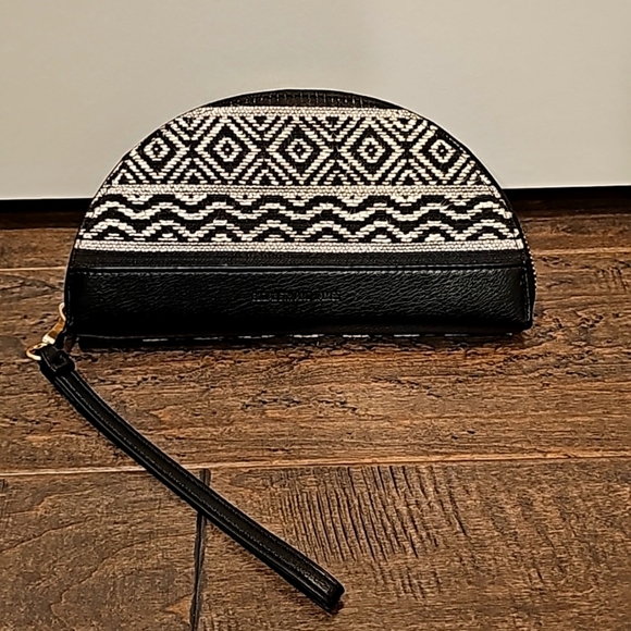 Elizabeth and James Aztec Print  Wristlet - Picture 2 of 7